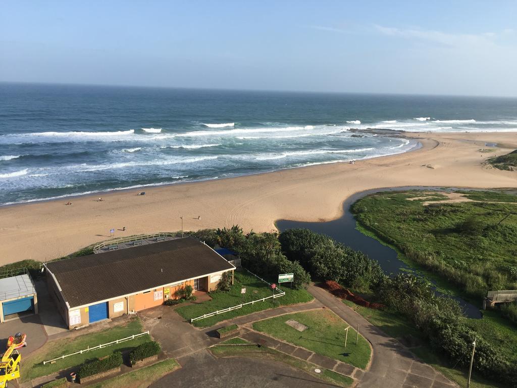 South Coast Beachfront Holiday Apartments 阿曼济姆托蒂 外观 照片