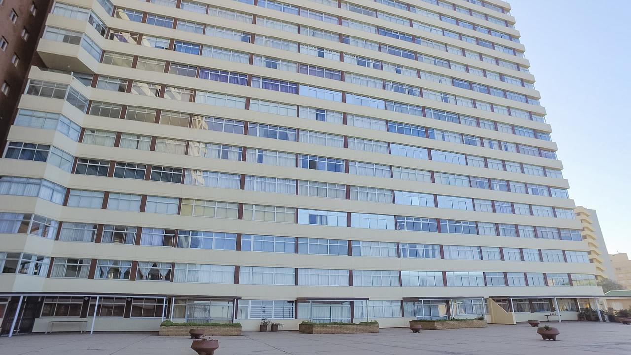 South Coast Beachfront Holiday Apartments 阿曼济姆托蒂 外观 照片