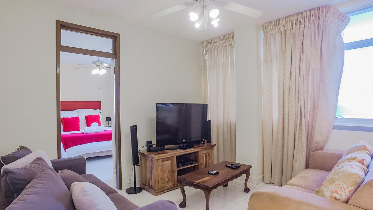 South Coast Beachfront Holiday Apartments 阿曼济姆托蒂 外观 照片